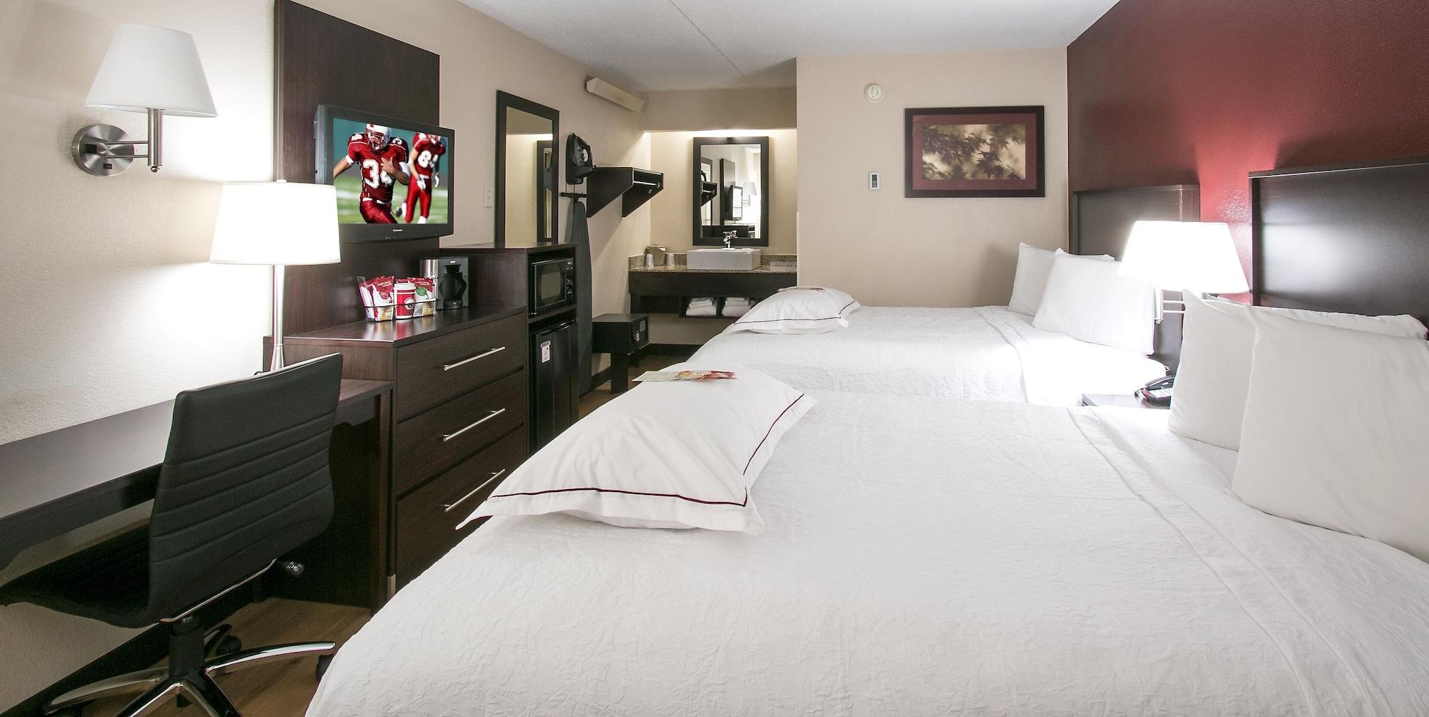 Red Roof Inn Plus+ Philadelphia Airport Essington Buitenkant foto