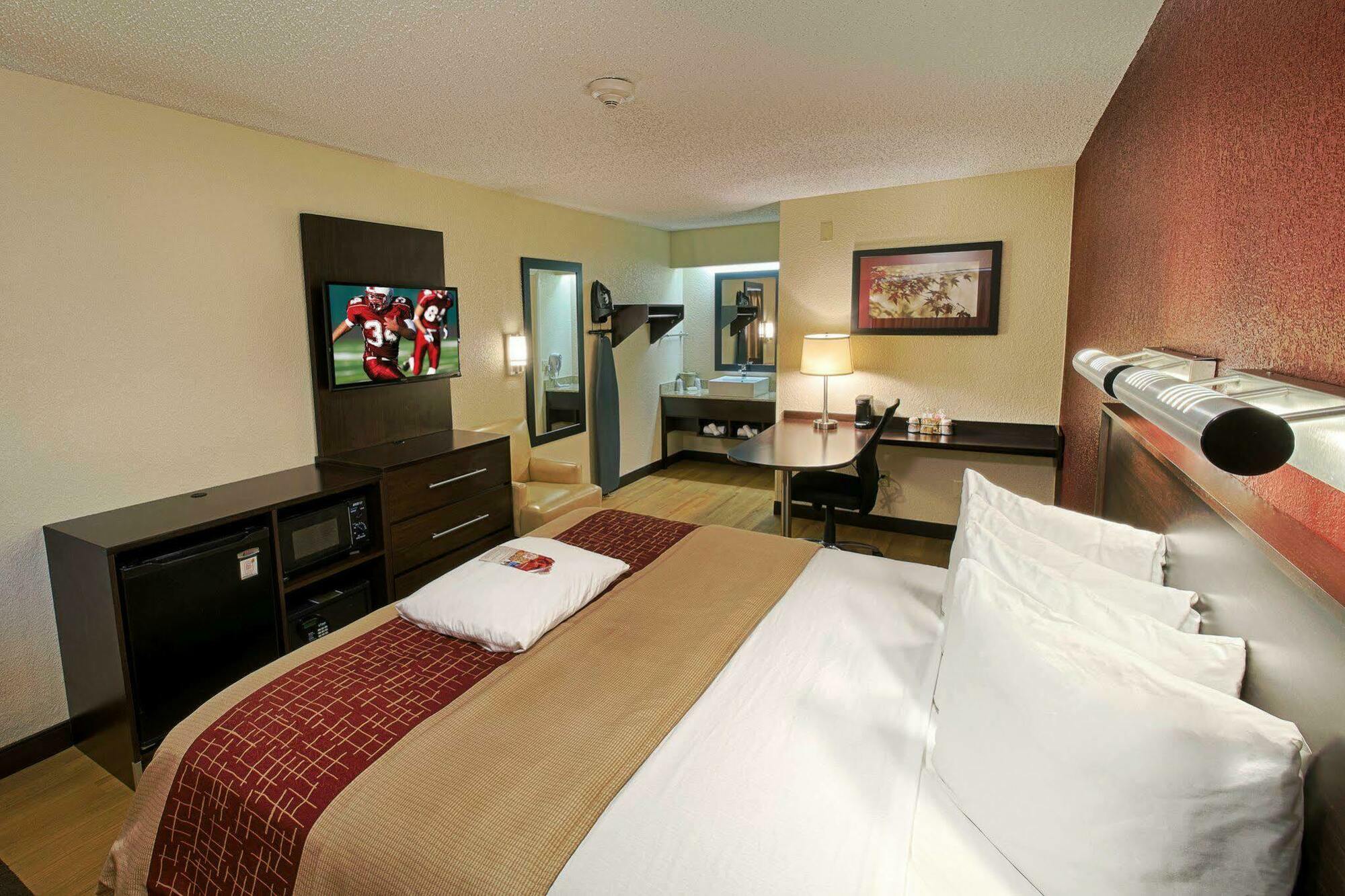 Red Roof Inn Plus+ Philadelphia Airport Essington Buitenkant foto